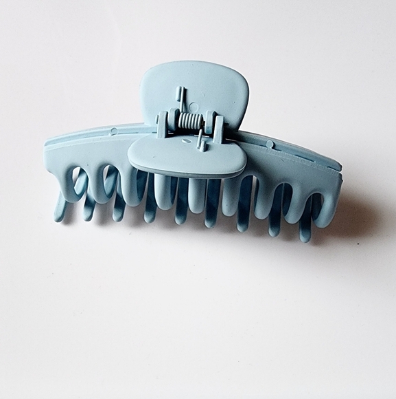 Claw Clip Hair Accessories - Picture 2 of 4